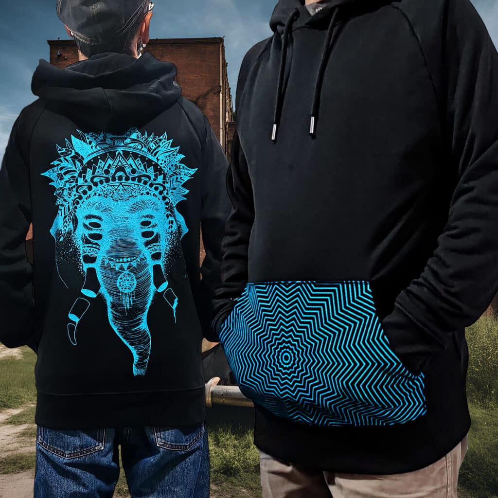 sweat noir | elephant bleu | poche sérigraphiée