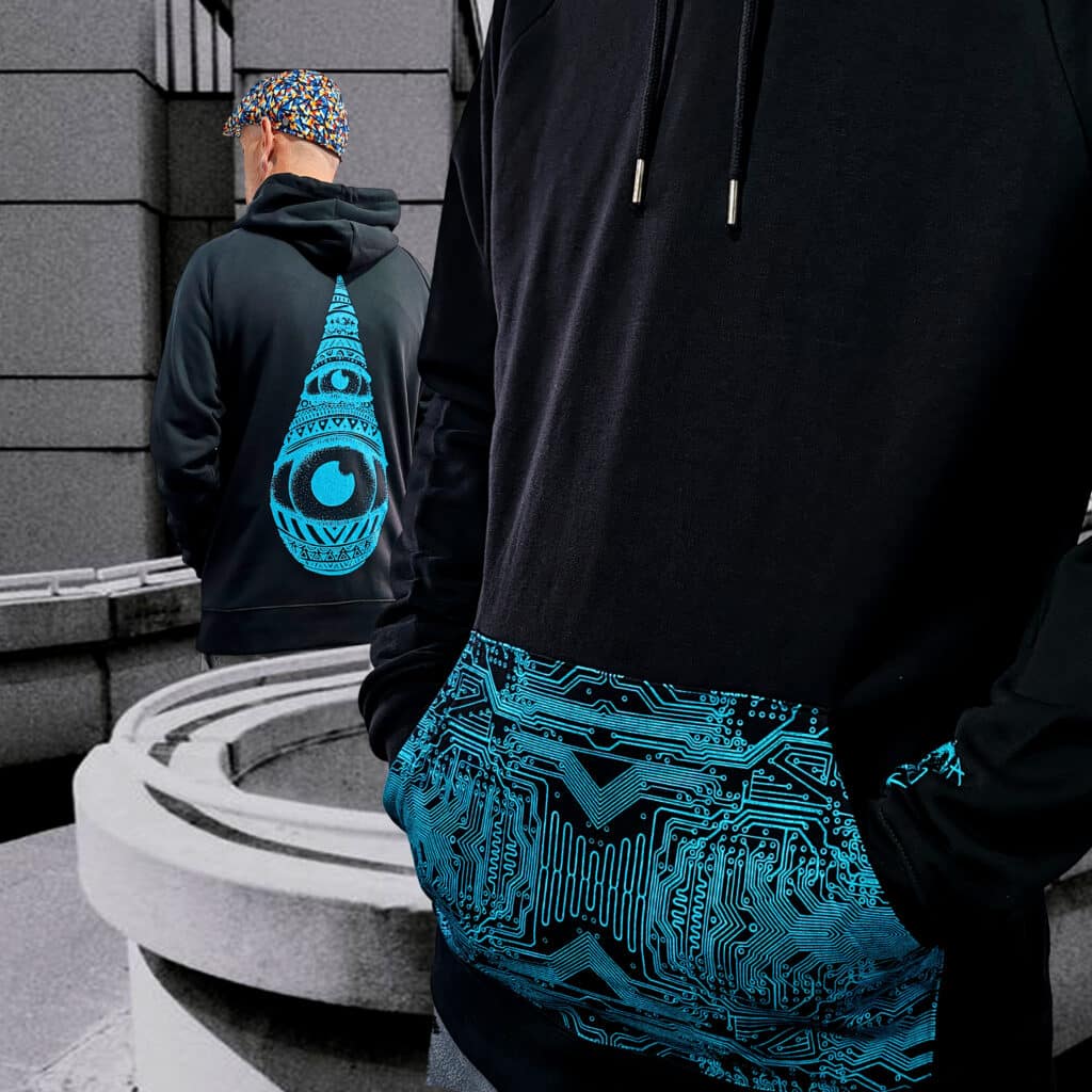 sweat noir  | goutte bleue | poche sérigraphiée