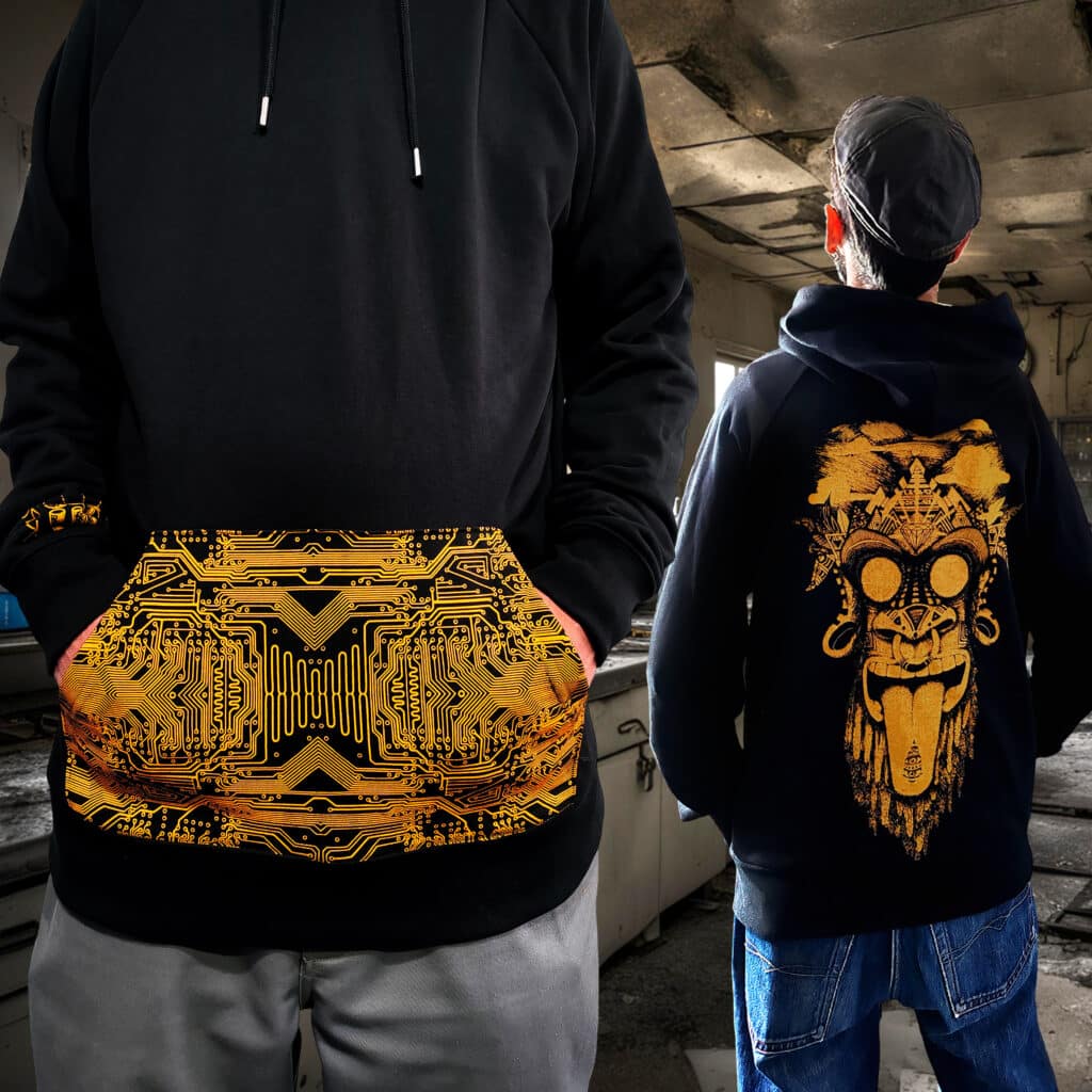 sweat noir | singe jaune | poche sérigraphiée